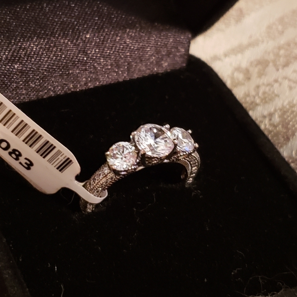 Size 5, SIMULATED Diamond Ring, 3 stones & side stones, 925 silver, NWT